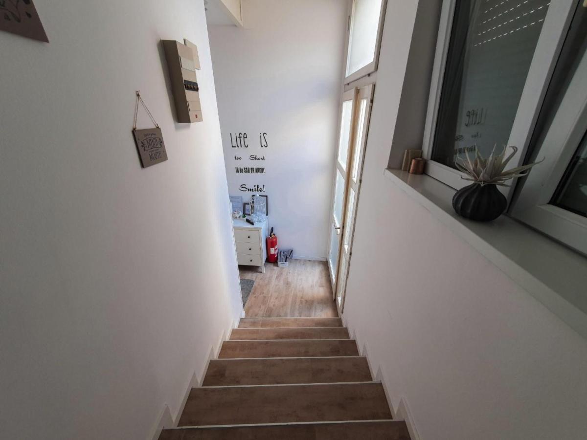 Apartment Laura & Lucija 오시예크 외부 사진