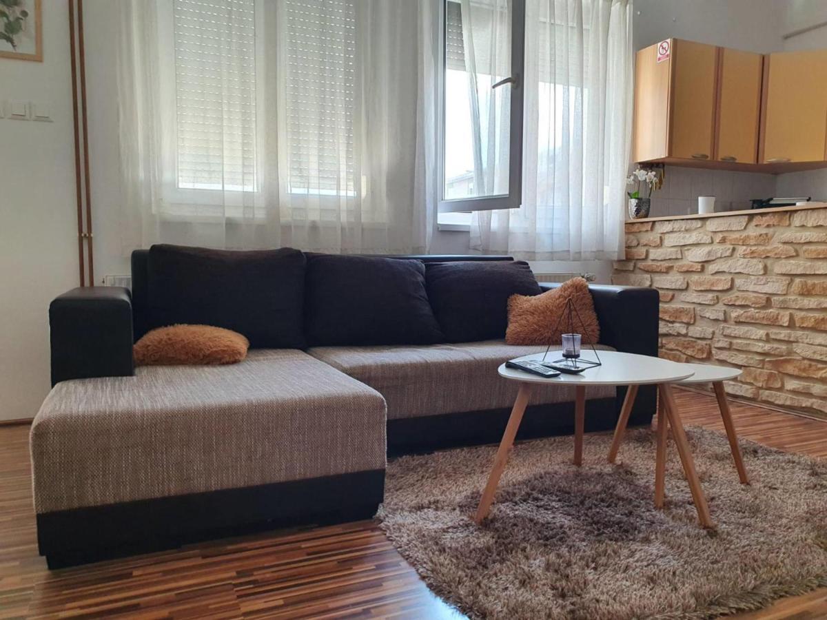 Apartment Laura & Lucija 오시예크 외부 사진